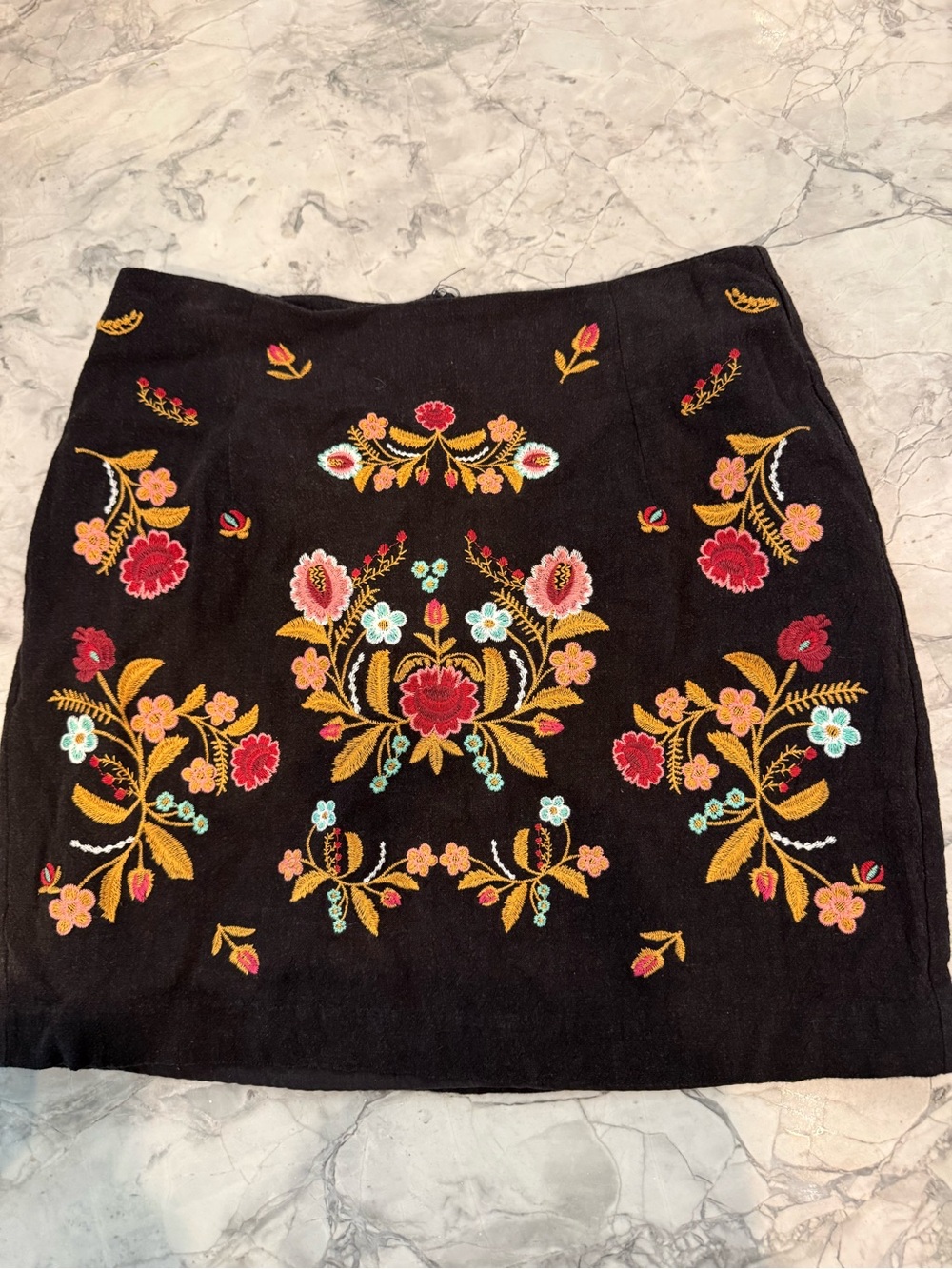 ENTRO skirt embroidered floral S